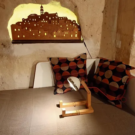 Casa Masiello La Casa Tipica Dei Sassi Di アパート