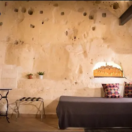 Casa Masiello La Casa Tipica Dei Sassi Di アパート