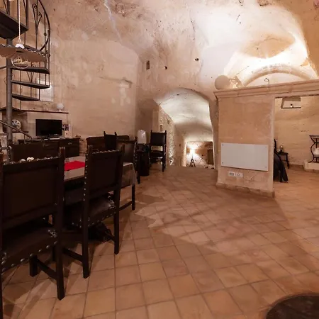 Casa Masiello La Casa Tipica Dei Sassi Di *