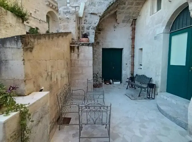 Casa Masiello La Casa Tipica Dei Sassi Di アパート マテーラ